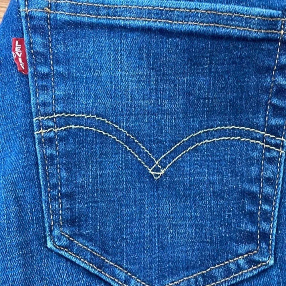 Levi's 511 Slim Fit Men's Jeans Tag‎ Size 32 x 30